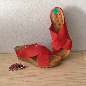 YOKONO Suede Wedge Sandals